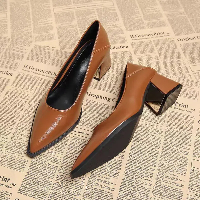 Luxury Brand Pointed Toe High  - Women'S Shoes In Size 12 avis et prix